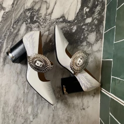 H. Collection Toga Pulla | Buckled Mary-Jane White Pump