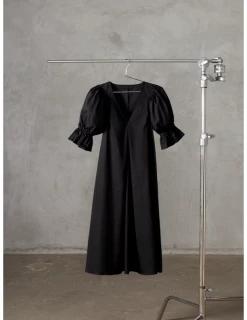 Who What Wear Deep V-Full Sleeve Dress